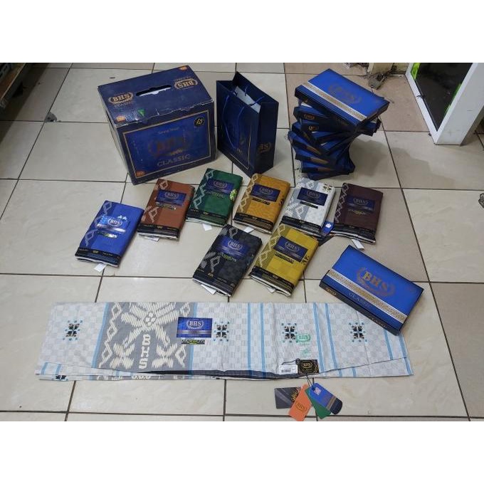 Sarung BHS Classic Gold SKT Dam