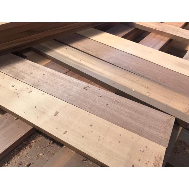 

Papan kayu ulin polos 90 cm
