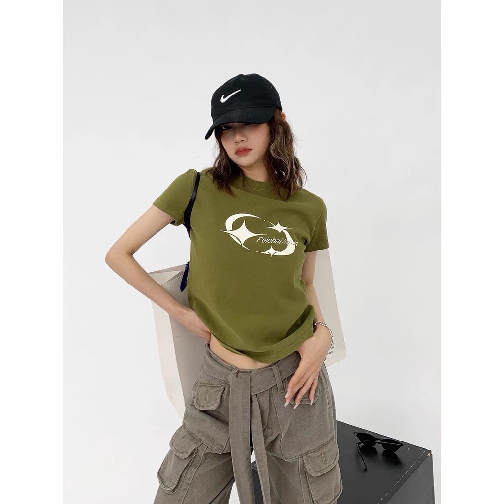 Red T-shirt lengan pendek dicetak gaya Amerika wanita musim panas 2023 versi Korea baru dari gaya bf hot girl slim slim short top ins