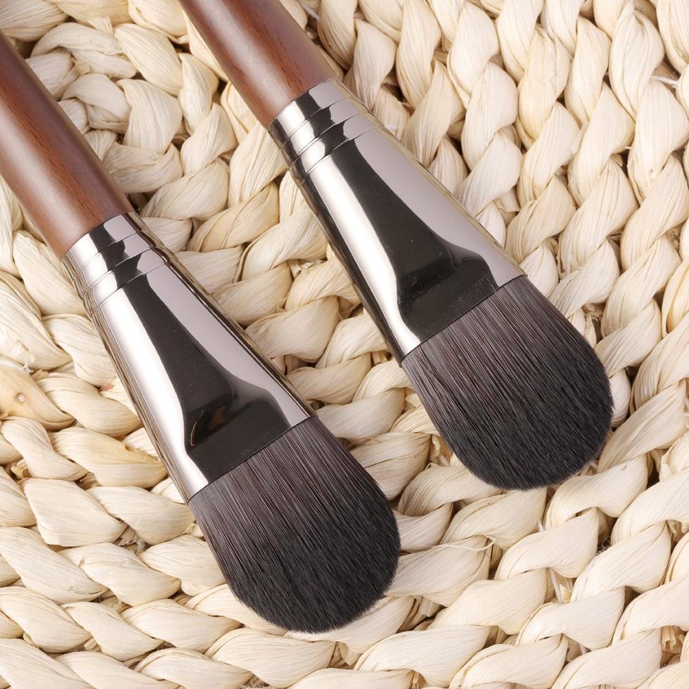 Hot Sale - Ovw Brush Makeup Bulu Fiber Untuk Foundation Cair XQ06 (Bebas Cruelty)