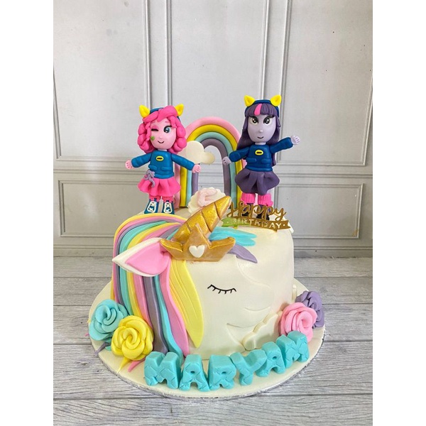 

Custom Cake/kue ulang tahun fondan 20cm BISA DADAKAN