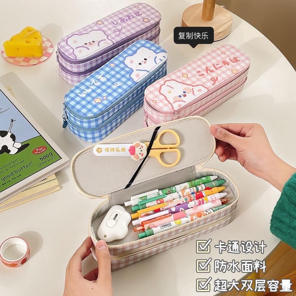 

KOTAK PENSIL SLETING IMPORT KOREA / GRID WATERPROOF PENCIL CASE / TEPAK PENSIL AESTHETIC TAHAN AIR / PREMIUM TEMPAT ALAT TULIS MURAH BAHAN KAIN LEMBUT / MINIMALIS KOREAN STYLE STATIONERY / TEMPAT PENSIL MOTIF PLAID / KOMPARTMENT / COLORFUL MAKE UP POUCH