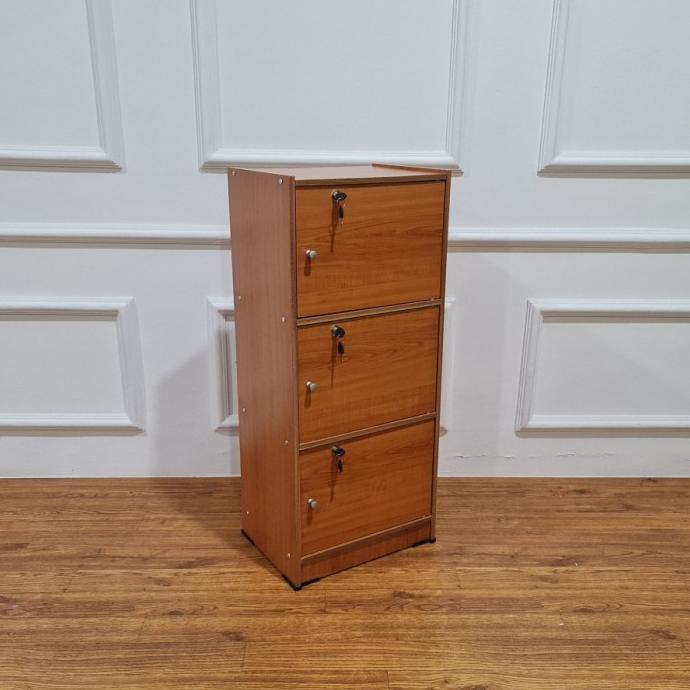 

RAK SUSUN 3 LACI 3 KUNCI SERBAGUNA KABINET LEMARI MURAH LACI 1304