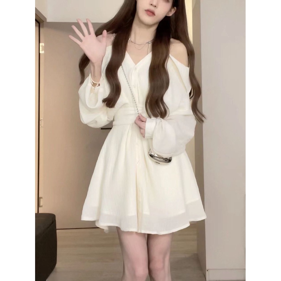 Red Gaun musim semi wanita desain baru pinggang pelangsing warna aprikot lembut memakai rok pendek kemeja tanpa tali leher halter