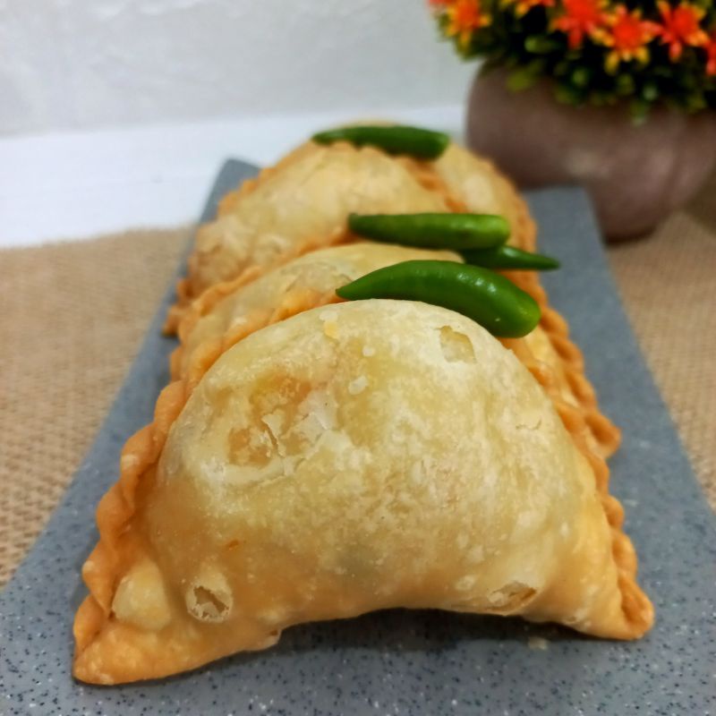 

Kue Tradisional/Jajanan Pasar/Pastel Sayur Minimal 15 Pcs
