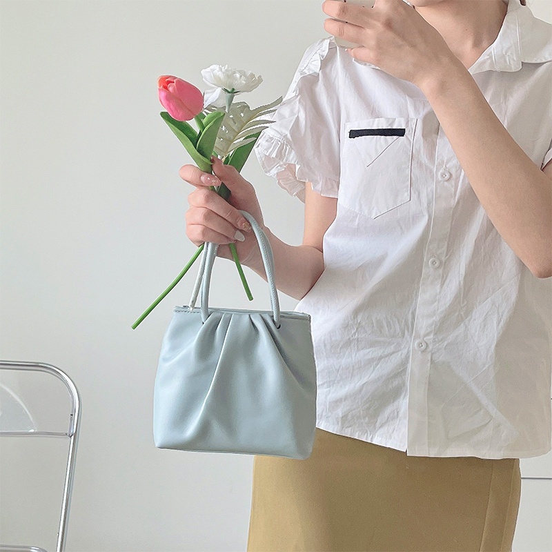 Red Tas kecil all-match lipit persegi wanita 2022 musim semi dan musim panas baru kerumunan kecil portabel putih versi Korea tren tas Messenger bahu tunggal