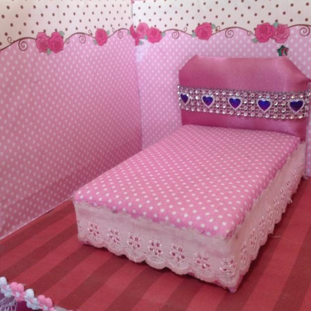 Kasur boneka Barbie mini