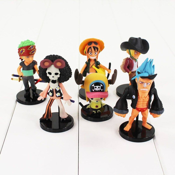 Diskon Spesial Luffy Nami Miniatur Pvc Mainan Boneka Anime Luffy Figur Aksi Ornamen Termurah