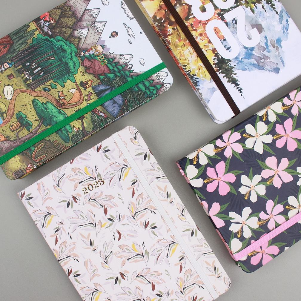 

BUKUQU MONTHLY GRATITUDE PLANNER 2023 - NOTEBOOK - AGENDA - JOURNAL - BULLET JOURNAL .