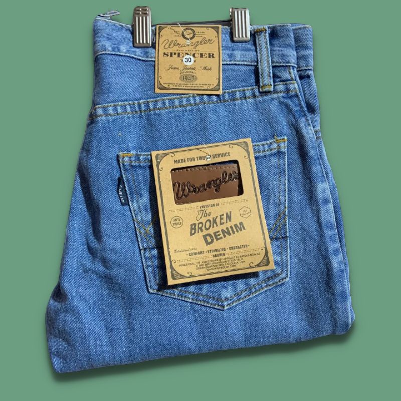 Celana Jeans Wangler Original Pria 100% Asli Size 28-38 Panjang Standar Reguler  - Jins Wangler Cowo