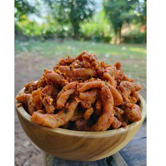 

COD !! Kripik usus PEDAS daun jeruk 500gr [KODE 771]