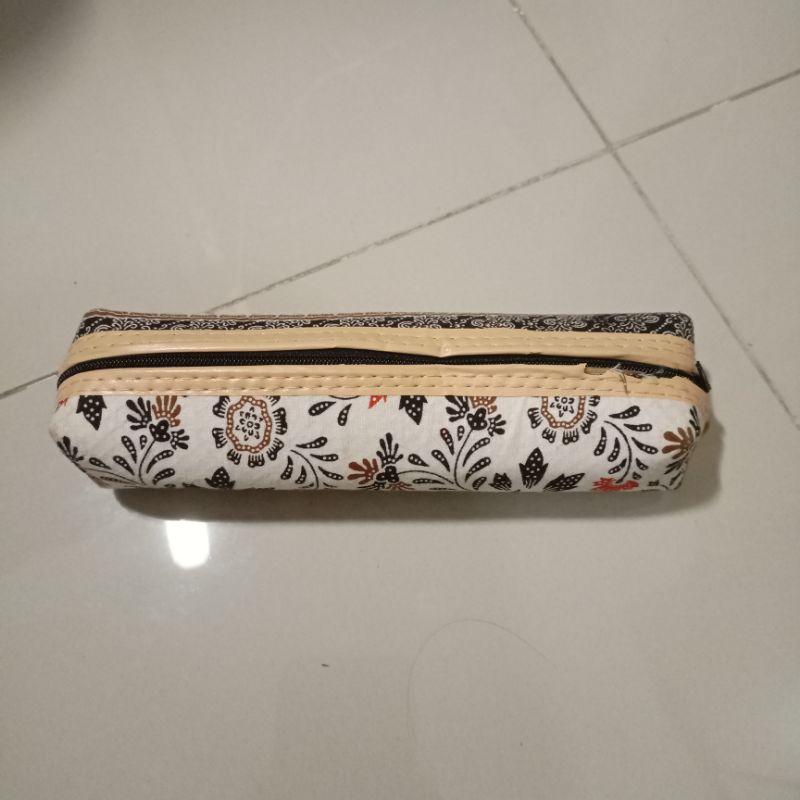 

Tempat pensil simple
