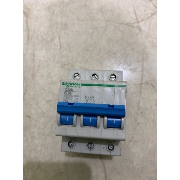 MCB PLN Schneider 3phas 50 A original