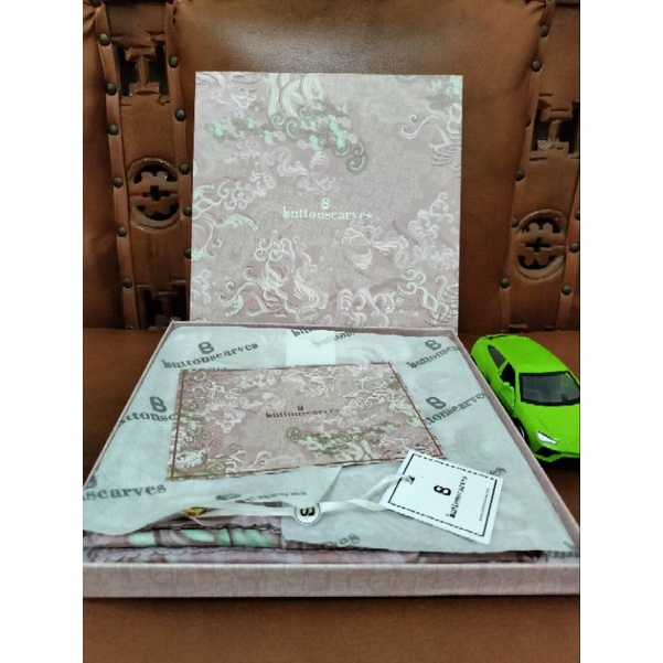 buttonscarves waves sweety VOAL NEW WITH BOX AND TAG