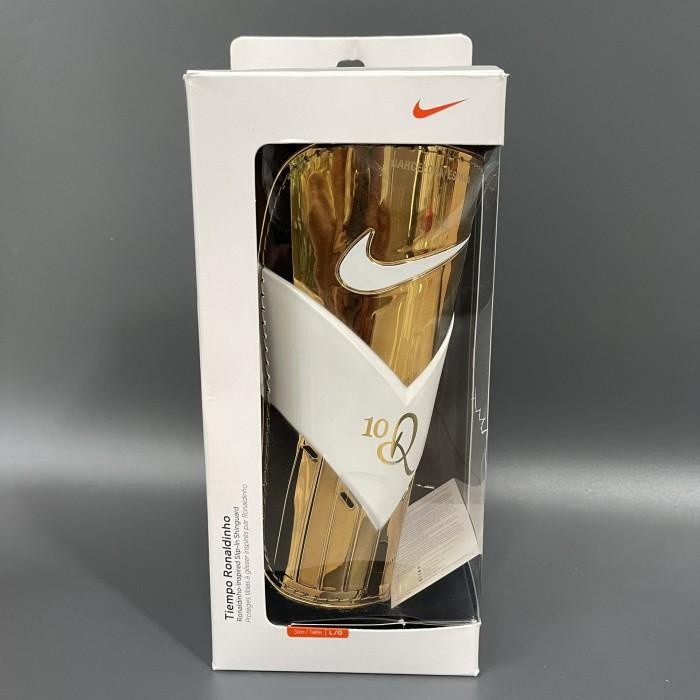 Terlaris Nike Tiempo Ronaldinho R10 Shinguards Dekker Gold Size Large Bnib