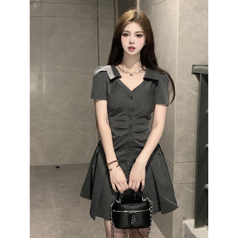 ❁✲gaun musim panas pantai Perancis retro V-neck gaun lipit abu-abu perempuan musim panas hot gadis pinggang pelangsing A-line rok pendek