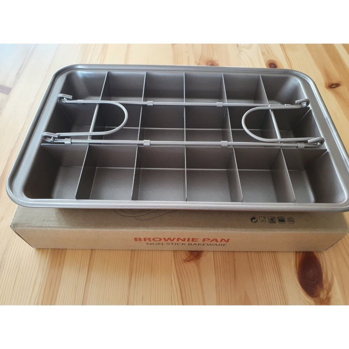 

Brownie Pan Sekat 18