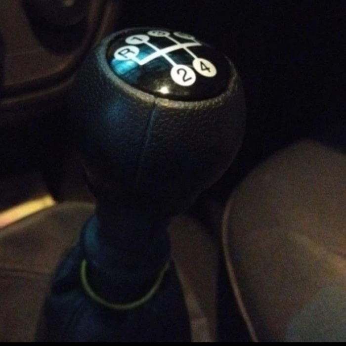Terlaris Knob Tranmisi Manual Chevrolet Spin /Knob Perseneling Spin Baut Ulir