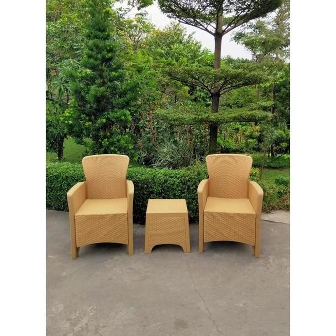 KURSI TERAS SET KURSI + MEJA TERAS PLASTIK MOTIF ROTAN AKR AKAKO READY KAK EL09I09A82L