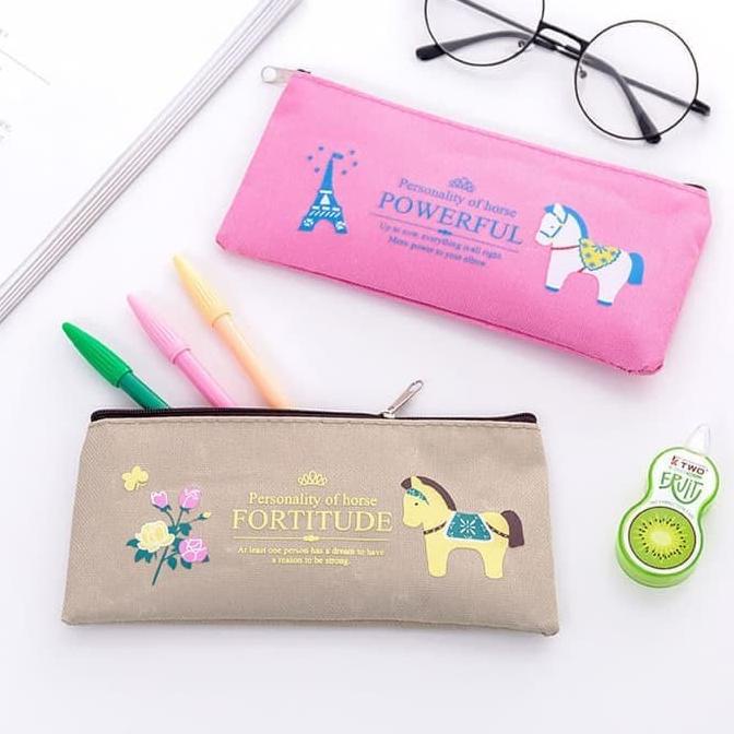 

Tp0039 Tempat Pensil Royal Horse / Tempat Kosmetik