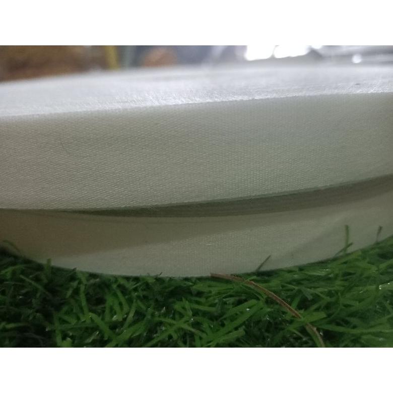 

Terbaru pita lebel broken white halus,tipis premium ukuran 2cm