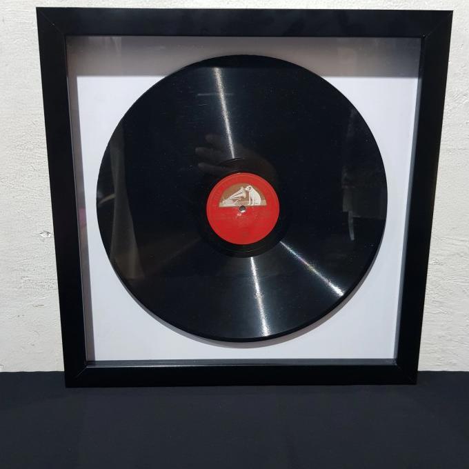 Piringan Hitam Untuk Pajangan + Frame / Dekorasi Dinding / Vinyl