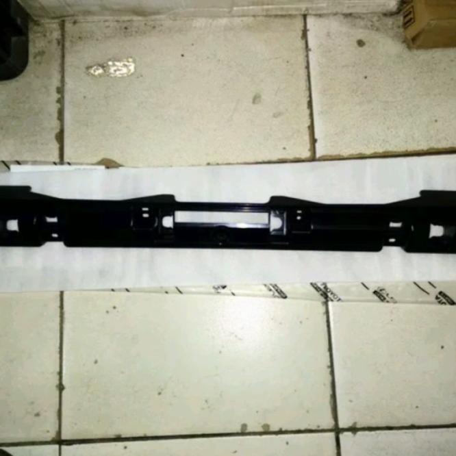 Breket Dudukan Trunklid Grand Avanza Great Xenia 2019-2021 Original