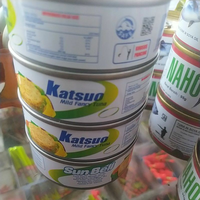 

Sunbell katsuo tuna kaleng dalam minyak isi 1/70grm