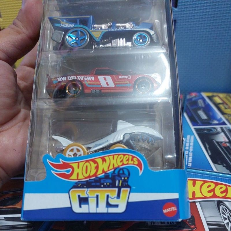 hot wheels original isi 5 city.hot wheels terbaru isi 5. hot wheels murah ori