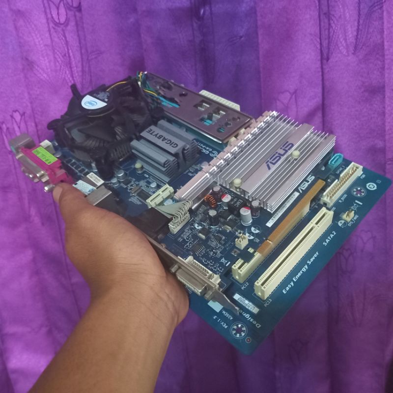 Paket Mobo Motherboard Gygabyte G41 DDR3 LGA 775 PROSESOR DUAL CORE E7500 +FAN+VGA 512MB