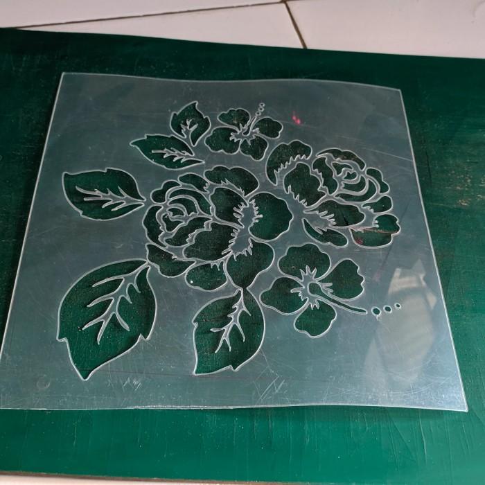

Nubuh Stencil Dinding Motif Bunga2 Ukuran 23*23Cm Bahan Tebal