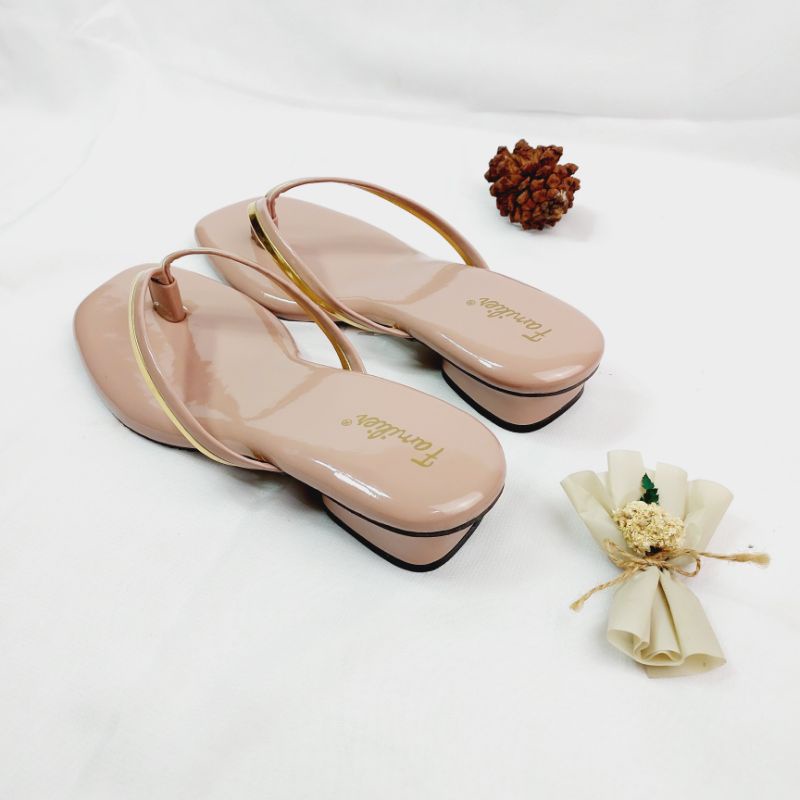 Sandal Jepit Wanita Model Simple Bahan Glossy (Jenny 01)