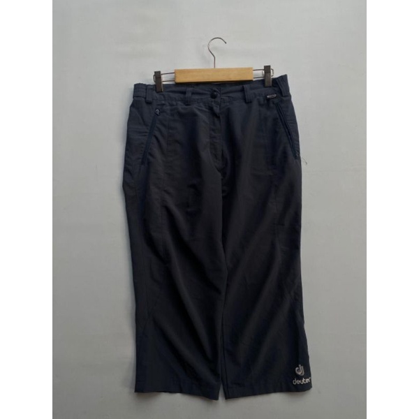celana Deuter