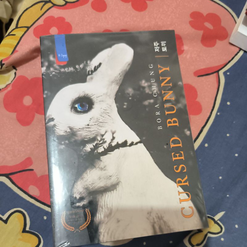 preloved novel cursed bunny bora chung