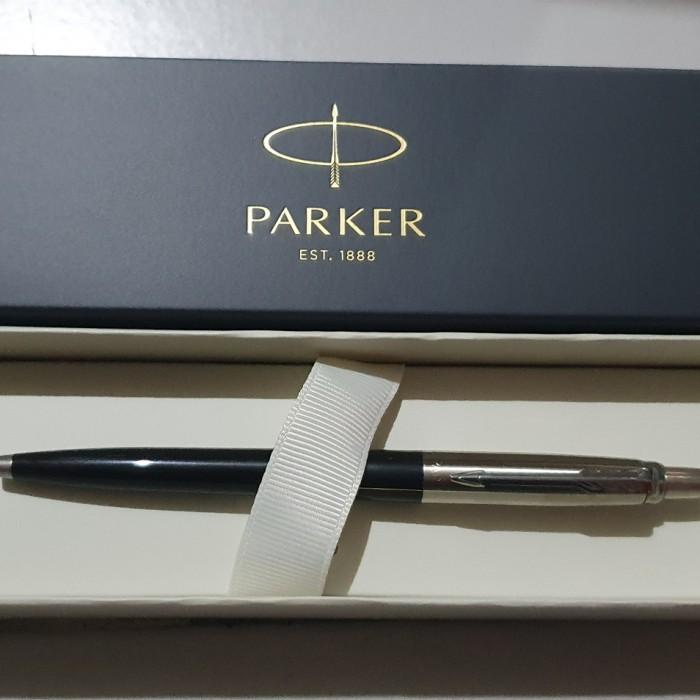 

PULPEN PARKER JOTTER SPC BALLPOINT MERAH CROME TRIM (KLIP SILVER)