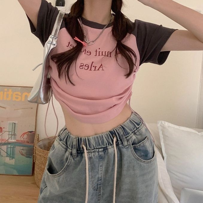 Red American Retro Serut Dicetak Lengan Pendek T-shirt Wanita Lengan Raglan Musim Panas Baru Gadis Niche Chic Atasan Pendek