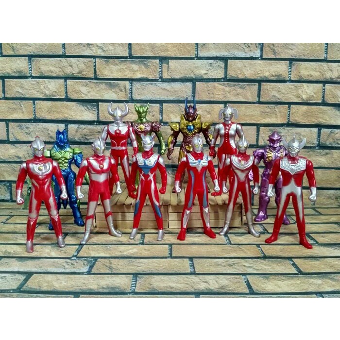 Action Figure Ultraman Set 12Pcs Mainan Ultraman