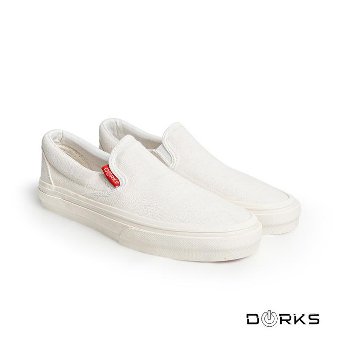 DORKS Slip On Off White Sepatu Original Sepatu Pria Sepatu Wanita