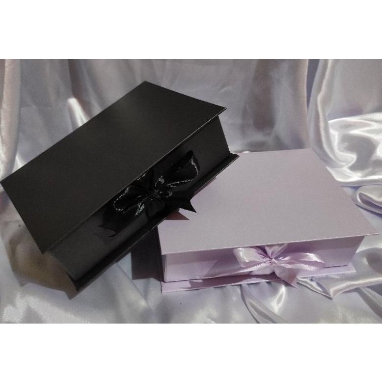 

Sale 7.7 Hardbox Polos / Box Hampers / Box Souvenir Size P: 22cm L: 15cm T: 6 cm / Box Custom