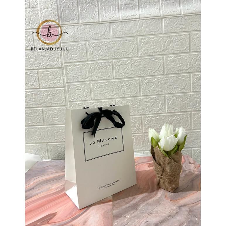 

7.7 Paper Bag Jo Malone / Pembungkus Kado Untuk Parfume