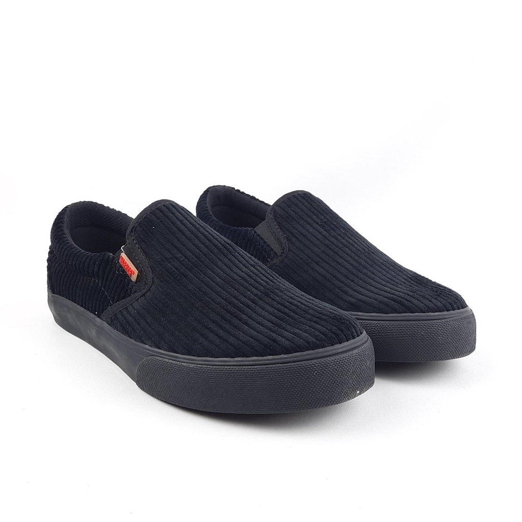 Sepatu Slip On Warrior Atlanta 38-44