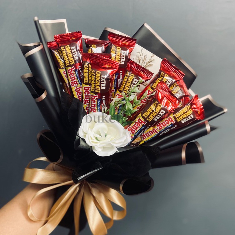 

Terlaku.../ bouquet of happiness - 1kg snack series free kartu ucapan + packing aman - buket bunga snack coklat cokelat manis oreo soft cake beng-beng tim tam maxi better hadiah wisuda sempro ultah ulang tahun wedding anniversary