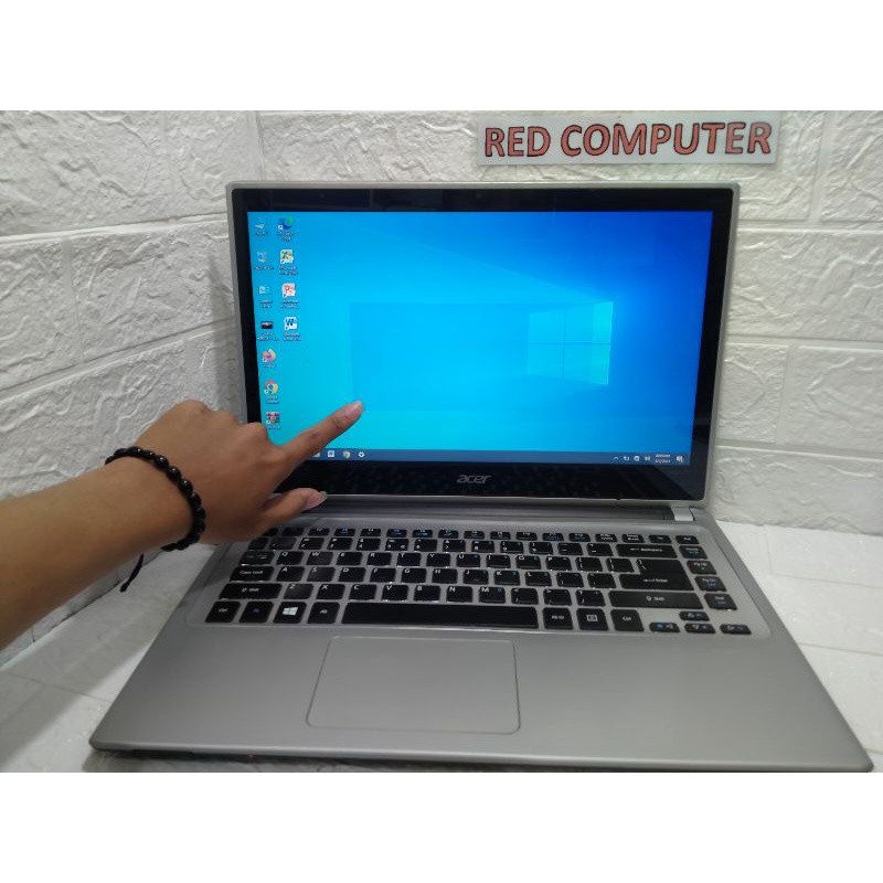 Laptop Acer Aspire Touchscreen Ram 8 GB SSD 128 GB Spesial Desain
