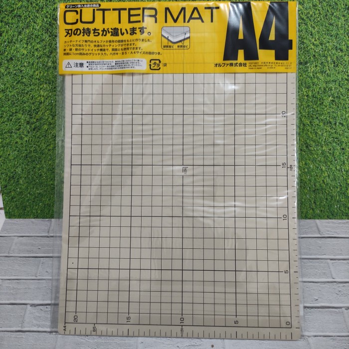 

Terlaris Cutting Mat Matras Alat Alas Pemotong Cutter Olfa Cutting Mat A4