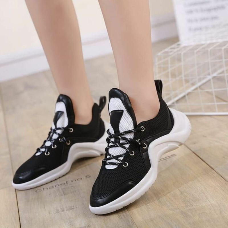 Sepatu_Sneakers_SN46