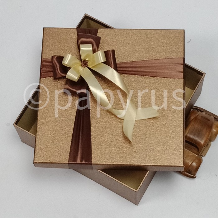 

Terlaris Papyrus 25X25 Tinggi 10Cm Kotak Kado Gift Box Hadiah