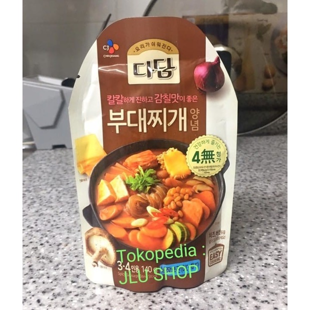 

Bumbu Instan Sup Pedas Korea Budae Jjigae / Cj Food Dadam / Spicy Stew