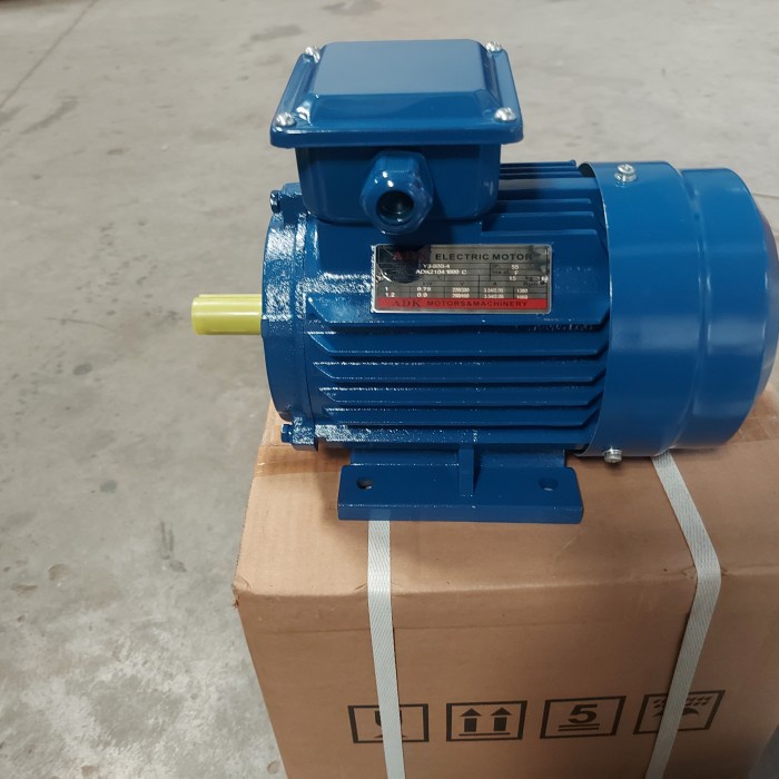 dinamo 1,5 hp , 3000 rpm , 3 phase