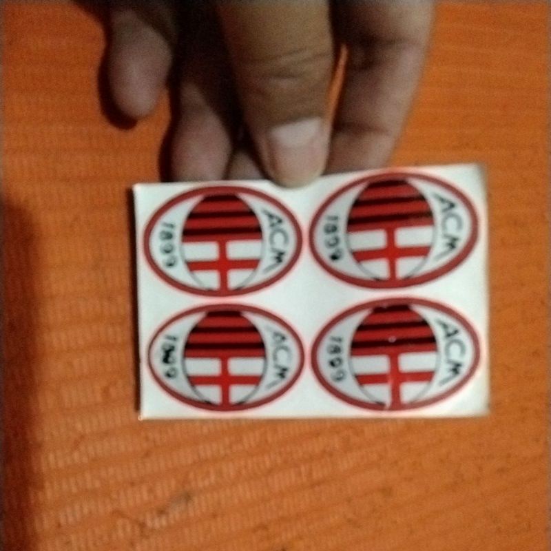 

Stiker Cutting AC Milan ( isi 4 pcs ).