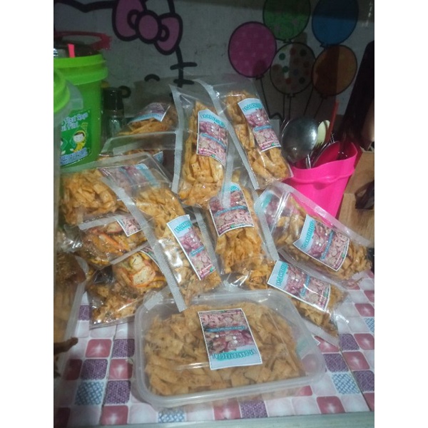 

keripik pangsit seblak